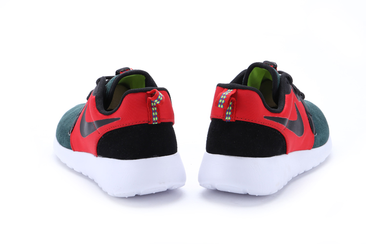 nike rosherun hyp prs qs fur rouge vert chaussures noires (3)